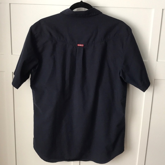 Split Men’s Navy Short Sleeve Button Down Shirt - Picture 4 of 4